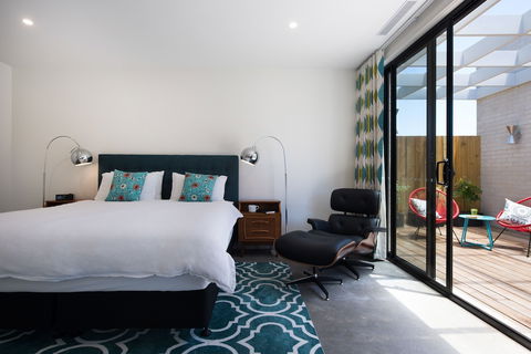 Arenas South - ACT Tourism 2