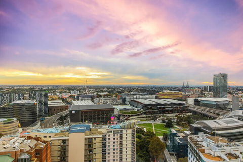 Amazing Location Cozy Stay With Parking - ACT Tourism 1