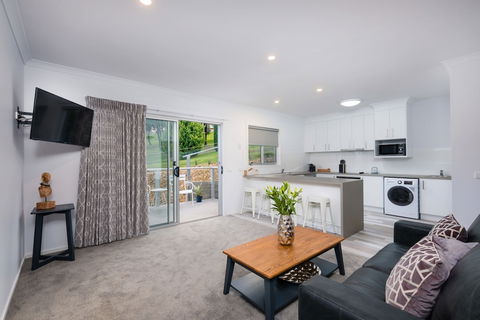 Albury Yalandra Apartment 4 - ACT Tourism 1
