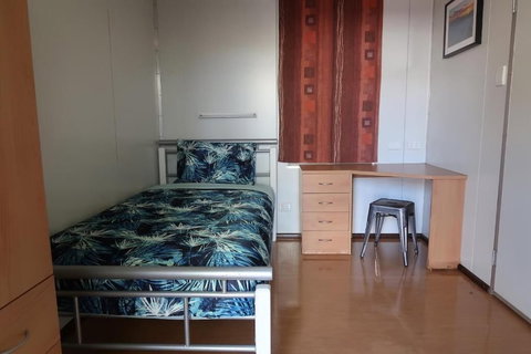 Mud Crab Motel - ACT Tourism 0