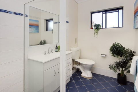 Anchored At South West Rocks - ACT Tourism 0