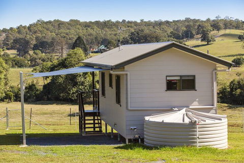 Valley Cabins By The Creek - ACT Tourism 2