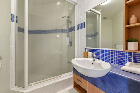 BEACH BLISS LUXURIOUS APARTMENT With POOL - ACT Tourism 2