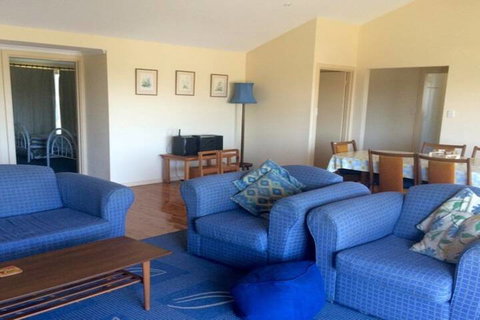 22 Broadbeach Drive - ACT Tourism 6