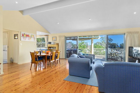22 Broadbeach Drive - ACT Tourism 7