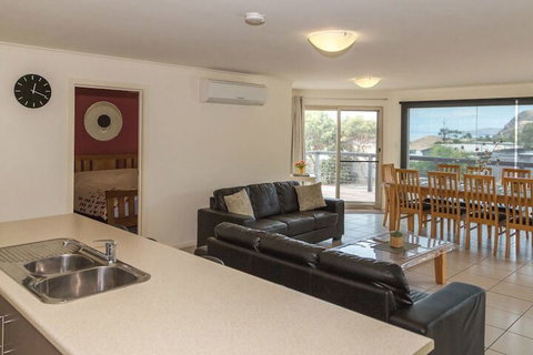 Salt 37 Oceanview Drive - ACT Tourism 7