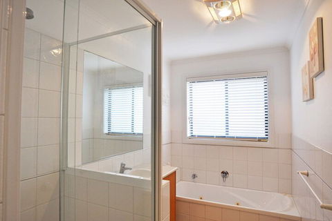 Bliss Close TO Town - ACT Tourism 3