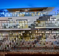 Manhattan Apartments - Notting Hill - ACT Tourism