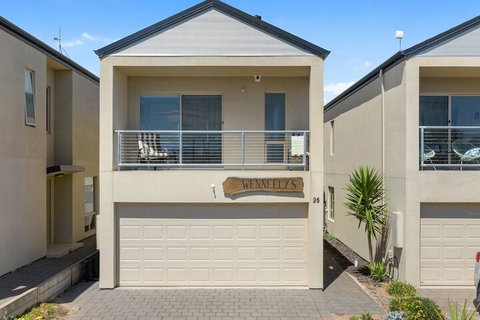 Wenneelys 26 / 45 St. Andrews Boulevard - ACT Tourism 2
