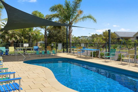 Wenneelys 26 / 45 St. Andrews Boulevard - ACT Tourism 7