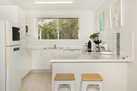 Unit 1 / 14 Tamarindus Street Marcoola Beach Pet Friendly 300 BOND Linen Supplied - ACT Tourism 7