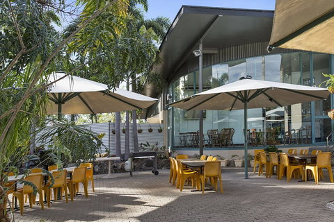 Capricorn Motel & Conference Centre - ACT Tourism 0