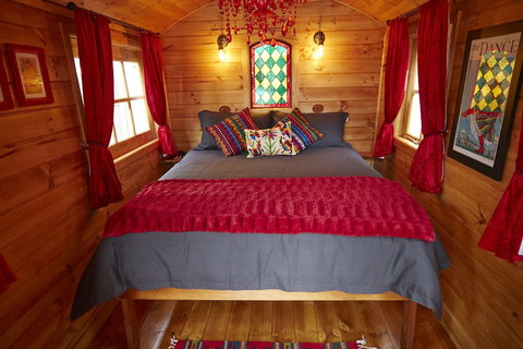 Heimat Chalets - ACT Tourism 5