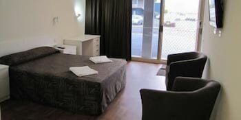 Slipway Hotel Motel - ACT Tourism 5