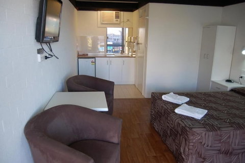 Slipway Hotel Motel - ACT Tourism 4