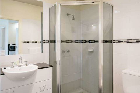 Fairways Resort - ACT Tourism 4