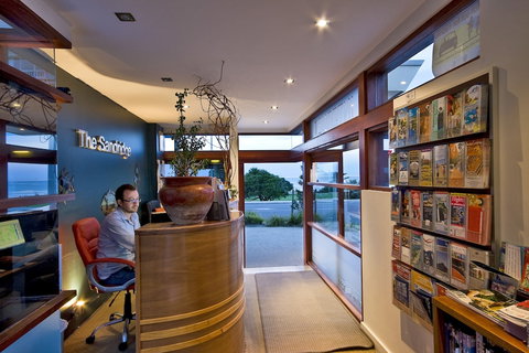 Sandridge Motel - ACT Tourism 1