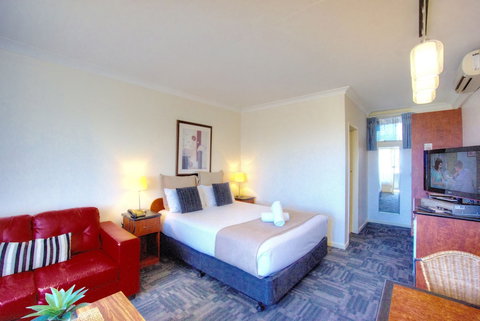 Sandridge Motel - ACT Tourism 2