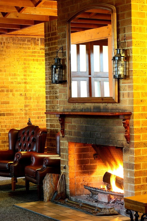 Nightcap At Macquarie Inn - ACT Tourism 3