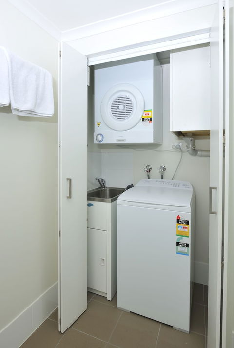 Apartments G60 Gladstone - ACT Tourism 2