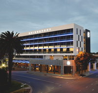 Bridgeport Hotel - ACT Tourism