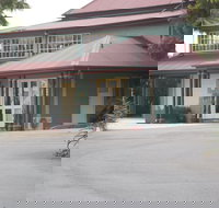 McNevins Loganholme Motel - ACT Tourism