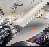 Alexandra on the Pacific - ACT Tourism