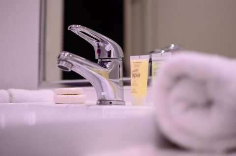 Brighton Serviced Apartments - ACT Tourism 4