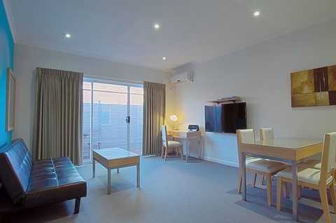 Brighton Serviced Apartments - ACT Tourism 2