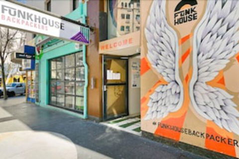 Funk House Backpackers - ACT Tourism 1