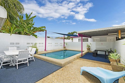 Townsville Holiday Apartments - ACT Tourism 1