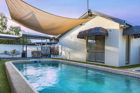 Townsville Holiday Apartments - ACT Tourism 0