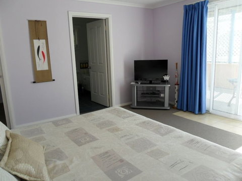 Freycinet Waters - ACT Tourism 4