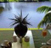 Alexander Lakeside Bed  Breakfast - ACT Tourism