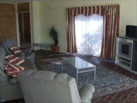 Ambience Holiday Apartments - ACT Tourism 1