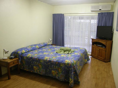 Ambience Holiday Apartments - ACT Tourism 5