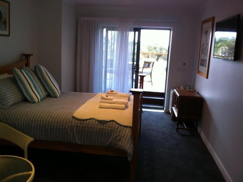 Corinella On The Esplanade Bed & Breakfast - ACT Tourism 4