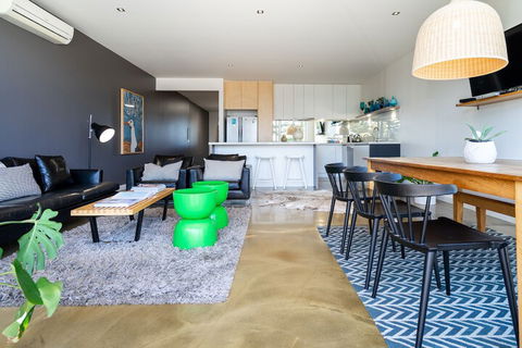 Aquabelle Apartments - ACT Tourism 5