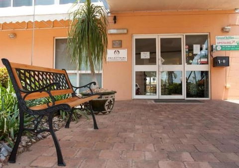 Alatai Holiday Apartments - ACT Tourism 1