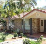 FRANGIPANI BEACH HOUSE PET FRIENDLY 22 Belbourie Cres Boomerang Beach - ACT Tourism