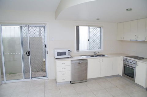 Adrift 5B Scott Street - ACT Tourism 1