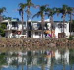 Beachfront 2 25 Willow Street - ACT Tourism