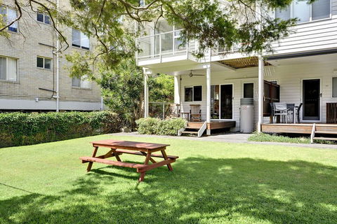 Florida 5 / 5 Lillian Street - ACT Tourism 4