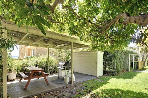 Florida 5 / 5 Lillian Street - ACT Tourism 2