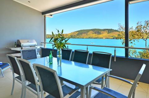 Villa 4 The Edge On Hamilton Island Waterfront High Ceilings Modern Amenities Plus Buggy - ACT Tourism 1