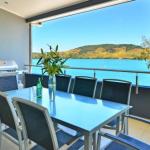 Villa 4 The Edge On Hamilton Island Waterfront High Ceilings Modern Amenities Plus Buggy - ACT Tourism 0