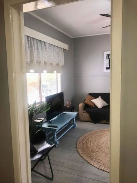 Cosy Country Cottage With AirCon - ACT Tourism 2