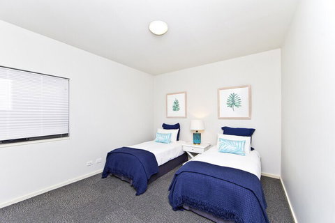 Sails On The Beachfront Exclusive Seaside Home - ACT Tourism 7