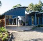 Corrugated Cottage - ACT Tourism