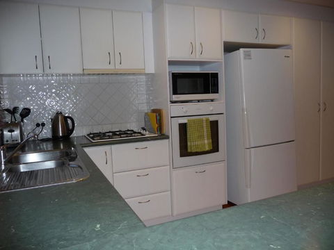 Shepp Central Apartment - ACT Tourism 4